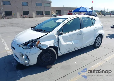 2013 Toyota Prius C Three z USA, uszkodzony, nr VIN JTDKDTB34D1554681